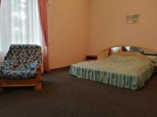 Отель Атлантида Славянск Двухместный номер с 1 кроватью или 2 отдельными кроватями-6